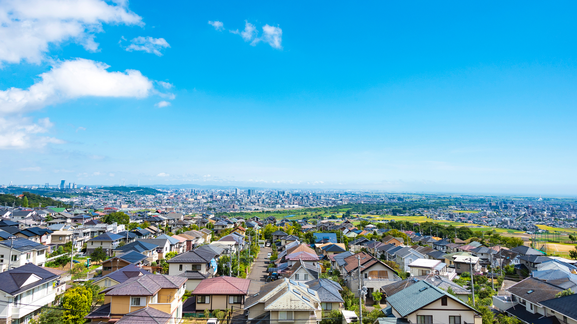 みなさまと街をつなぐ架け橋に。